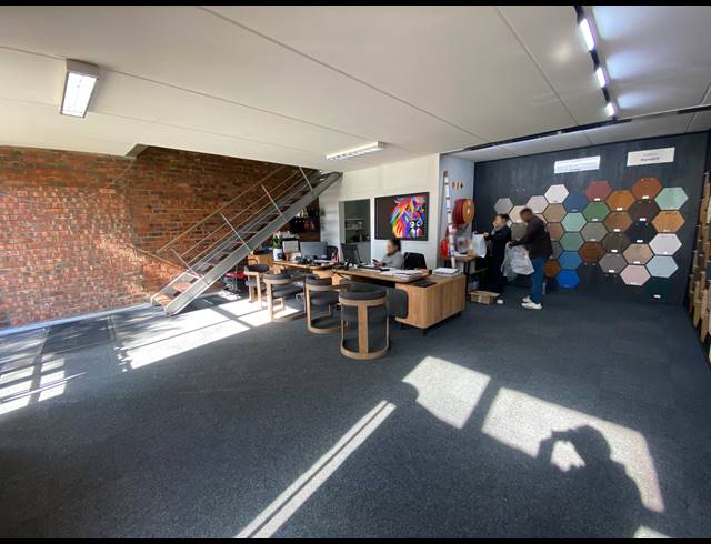 136M² WORKSHOP TO LET IN BROOKLYN